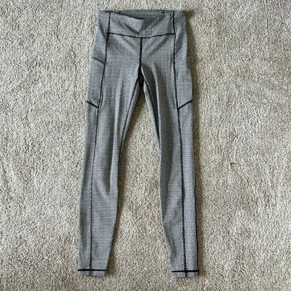 lululemon High Rise Fast and Free Leggings in Black and White Houndstooth